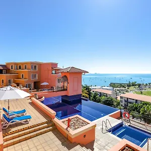 Martinique Whitsunday Resort Airlie Beach
